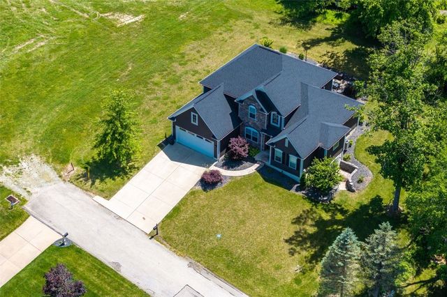 102 Eagle Lane, New Eagle, PA 15067