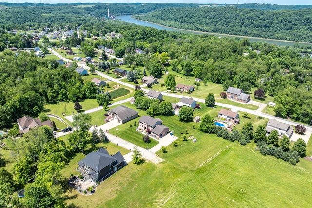 102 Eagle Lane, New Eagle, PA 15067