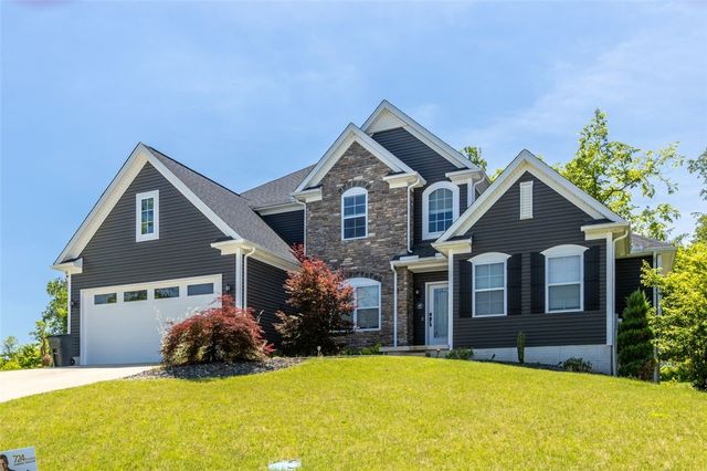 102 Eagle Lane, New Eagle, PA 15067