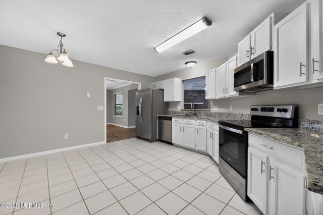 12183 SAFESHELTER Drive S, Jacksonville, FL 32225