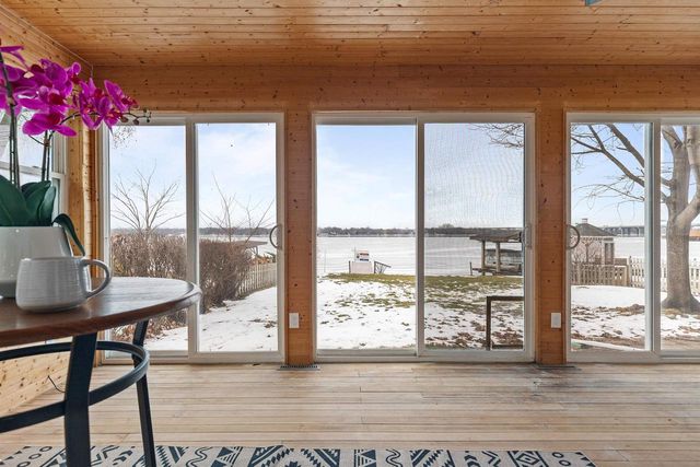 752 LAKECREST DRIVE, Menasha, WI 54952