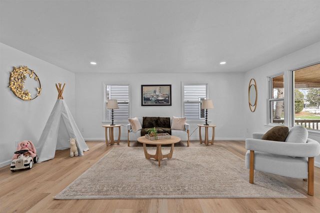 752 LAKECREST DRIVE, Menasha, WI 54952