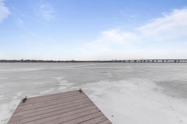 752 LAKECREST DRIVE, Menasha, WI 54952