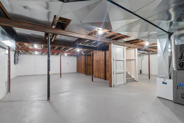 752 LAKECREST DRIVE, Menasha, WI 54952