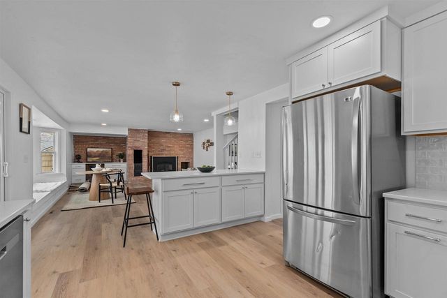 752 LAKECREST DRIVE, Menasha, WI 54952