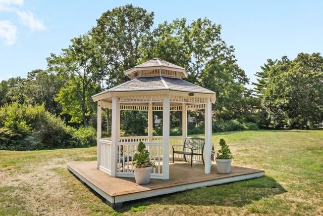 2 Beals Cove Rd K, Hingham, MA 02043