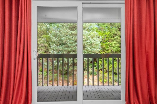 2 Beals Cove Rd K, Hingham, MA 02043