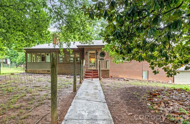 226 Pleasant Hill Drive, Elkin, NC 28621