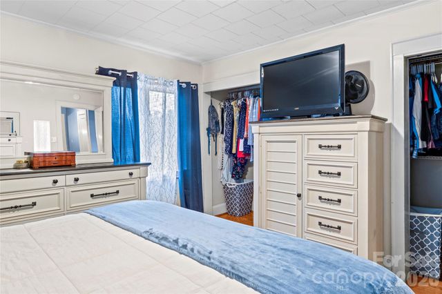 226 Pleasant Hill Drive, Elkin, NC 28621