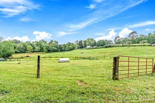226 Pleasant Hill Drive, Elkin, NC 28621