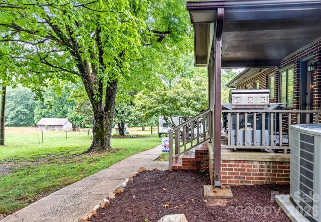 226 Pleasant Hill Drive, Elkin, NC 28621