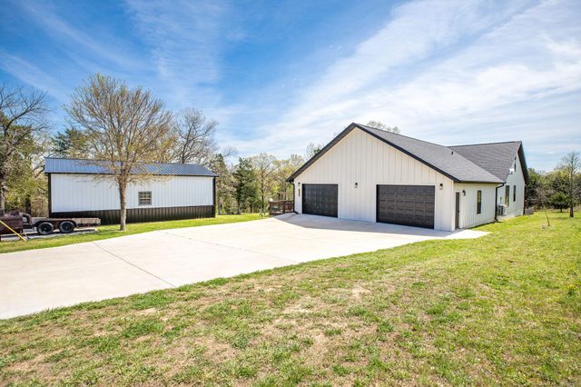 22475 Trout Street, Golden, MO 65658