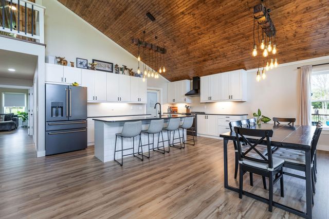 22475 Trout Street, Golden, MO 65658