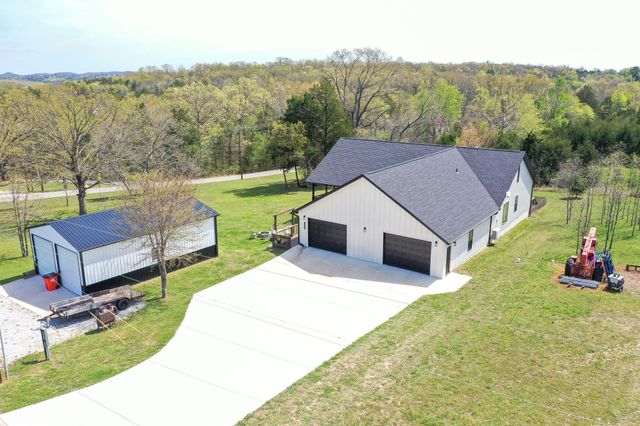 22475 Trout Street, Golden, MO 65658