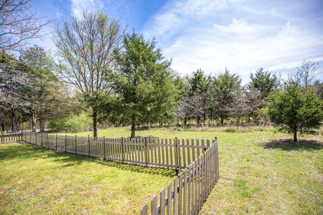 22475 Trout Street, Golden, MO 65658