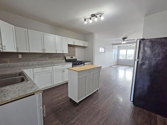 1127 164th Place, Hammond, IN 46320