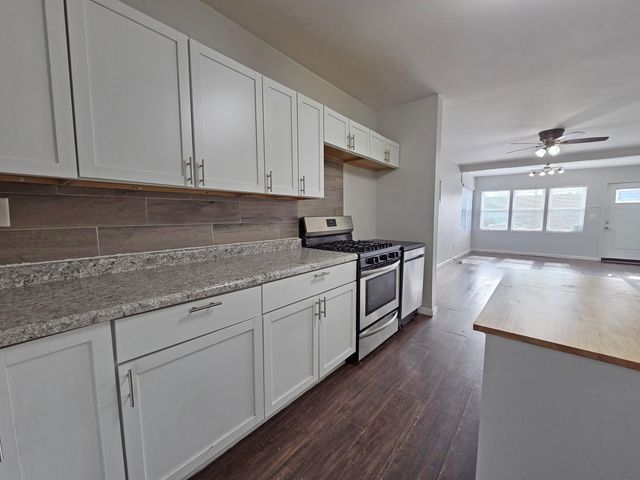 1127 164th Place, Hammond, IN 46320