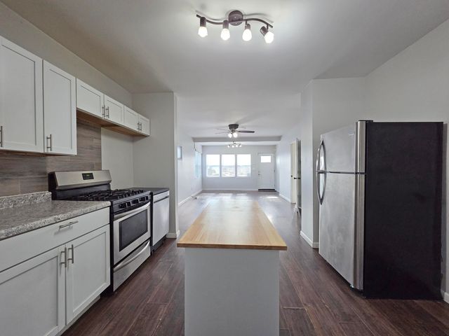 1127 164th Place, Hammond, IN 46320