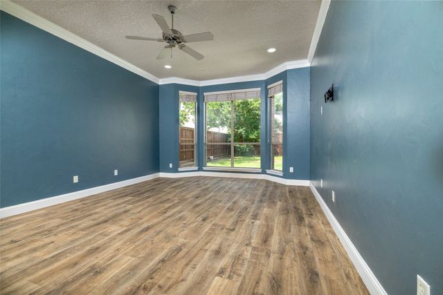 8105 Thornwood Drive, North Richland Hills, TX 76182