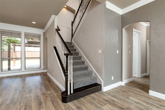 8105 Thornwood Drive, North Richland Hills, TX 76182
