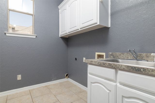 8105 Thornwood Drive, North Richland Hills, TX 76182