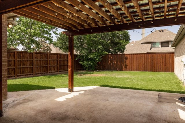 8105 Thornwood Drive, North Richland Hills, TX 76182