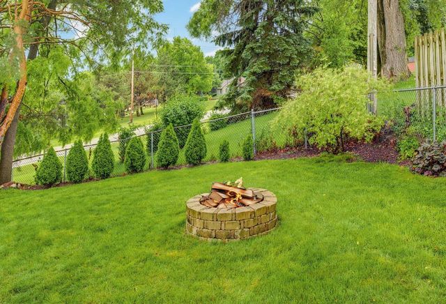 12405 W Crawford AVENUE, New Berlin, WI 53151
