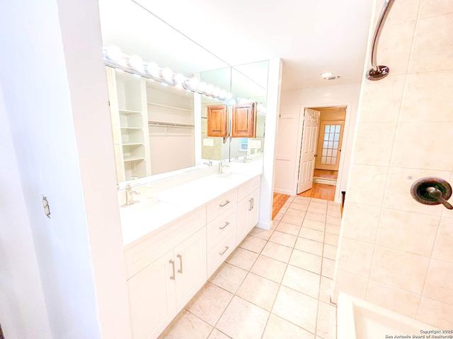 13130 Blanco Rd Apt 904, San Antonio, TX 78216