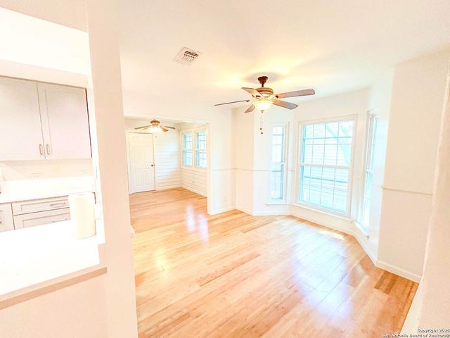 13130 Blanco Rd Apt 904, San Antonio, TX 78216