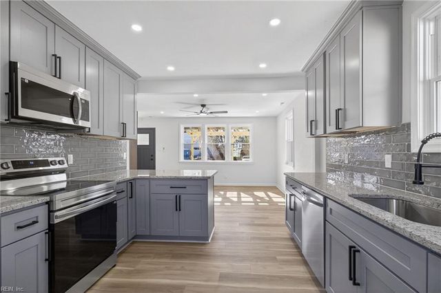 2711 Evergreen PL, Portsmouth, VA 23704