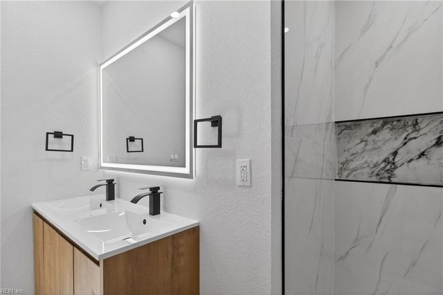 2711 Evergreen PL, Portsmouth, VA 23704