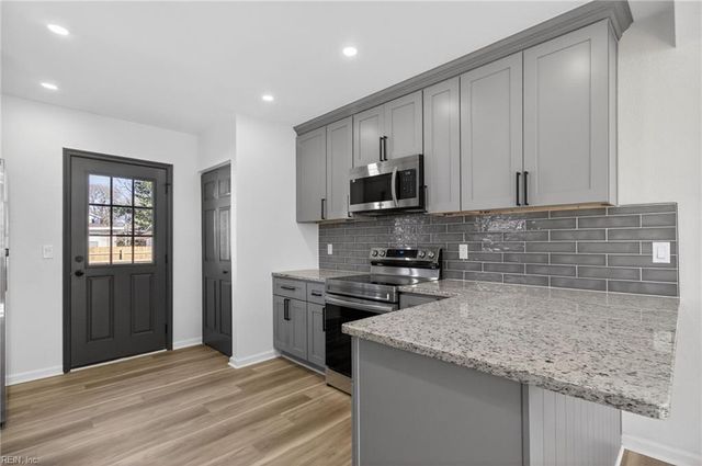 2711 Evergreen PL, Portsmouth, VA 23704