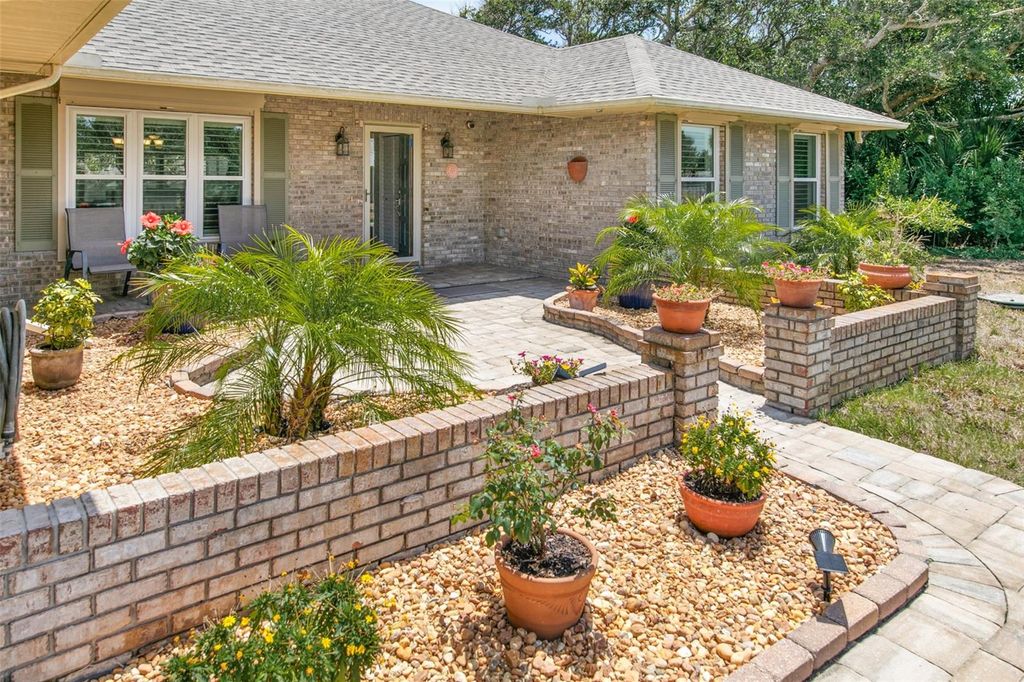 Image 3 of property listing at 64 BUSCHMAN DRIVE, Ponce Inlet, FL 32127
