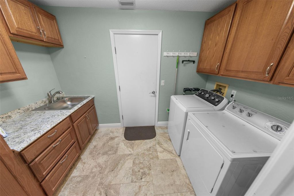 Image 32 of property listing at 64 BUSCHMAN DRIVE, Ponce Inlet, FL 32127
