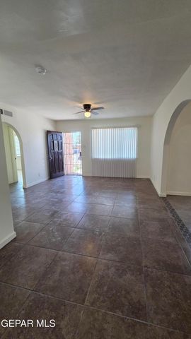 204 CLARISA Lane, El Paso, TX 79907