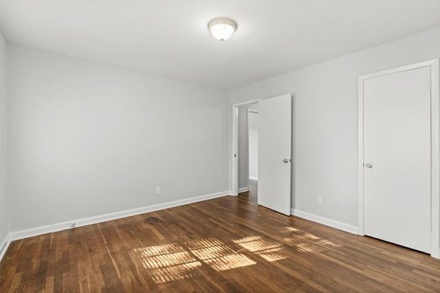 449 10th NW Street, Atlanta, GA 30318