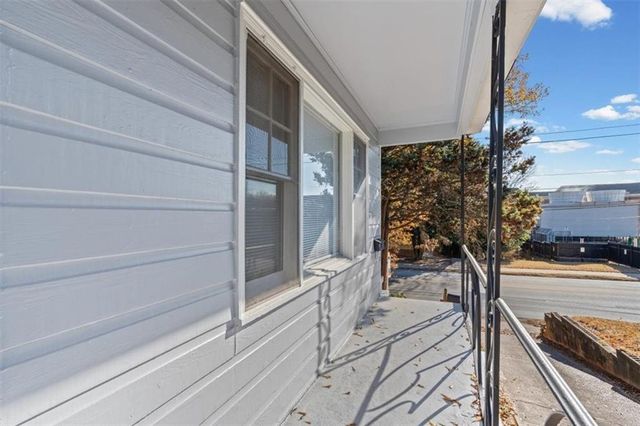 449 10th NW Street, Atlanta, GA 30318