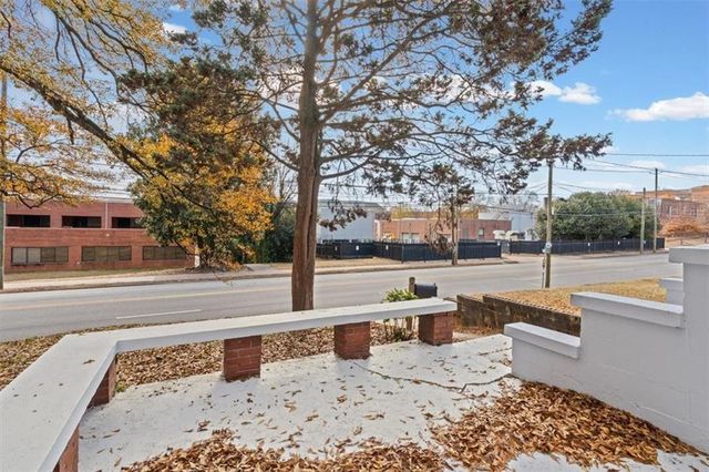 449 10th NW Street, Atlanta, GA 30318