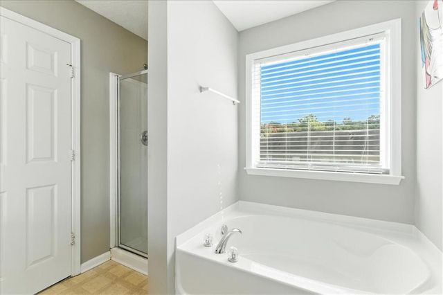 302 Oak Leaf Place, Acworth, GA 30102