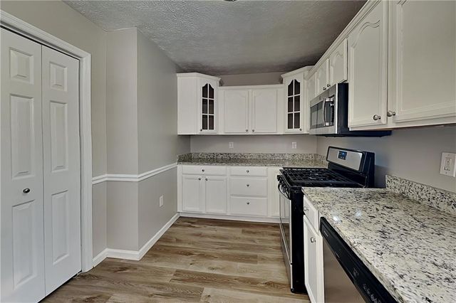 161 Bentley Parkway, Woodstock, GA 30188