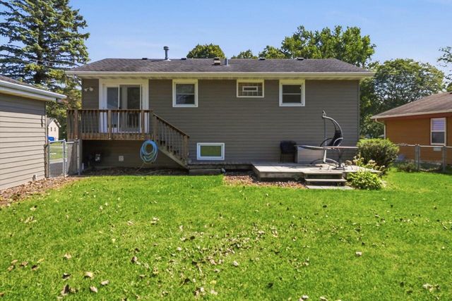 1204 N 12th AVENUE, West Bend, WI 53090