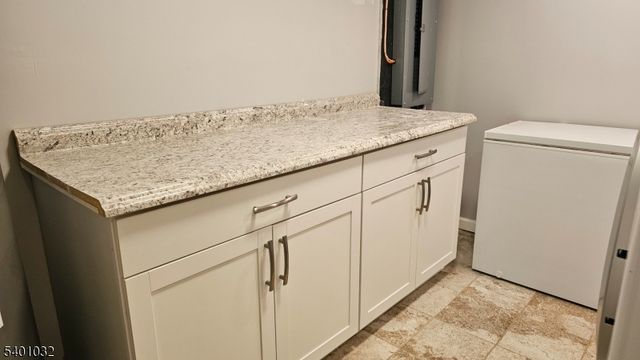 12 Ford Rd, Roxbury Twp., NJ 07850