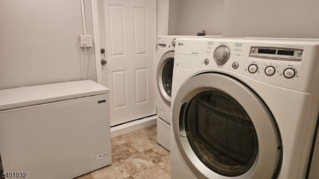 12 Ford Rd, Roxbury Twp., NJ 07850