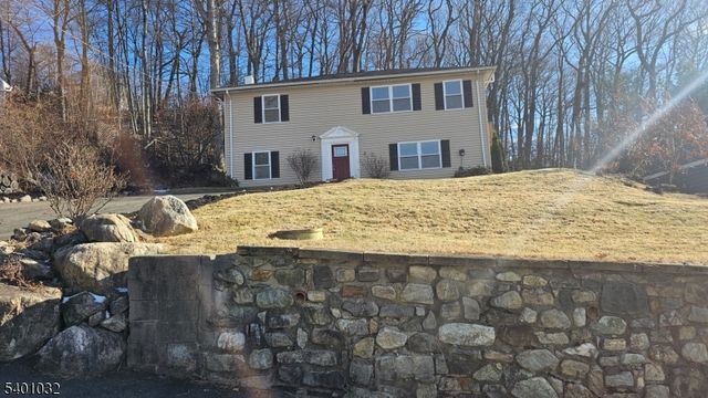 12 Ford Rd, Roxbury Twp., NJ 07850