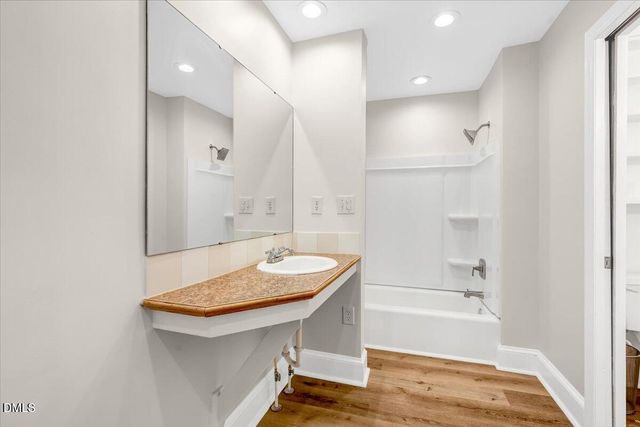 1312 W Andrews Avenue, Henderson, NC 27536