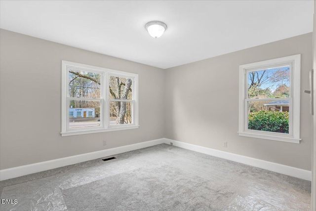 1312 W Andrews Avenue, Henderson, NC 27536