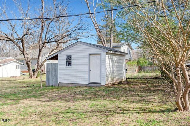 1312 W Andrews Avenue, Henderson, NC 27536