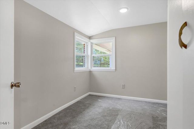 1312 W Andrews Avenue, Henderson, NC 27536