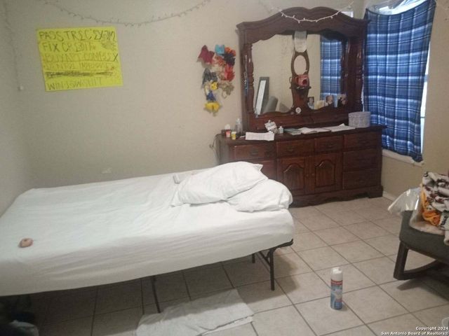 905 RITTIMAN RD, San Antonio, TX 78209