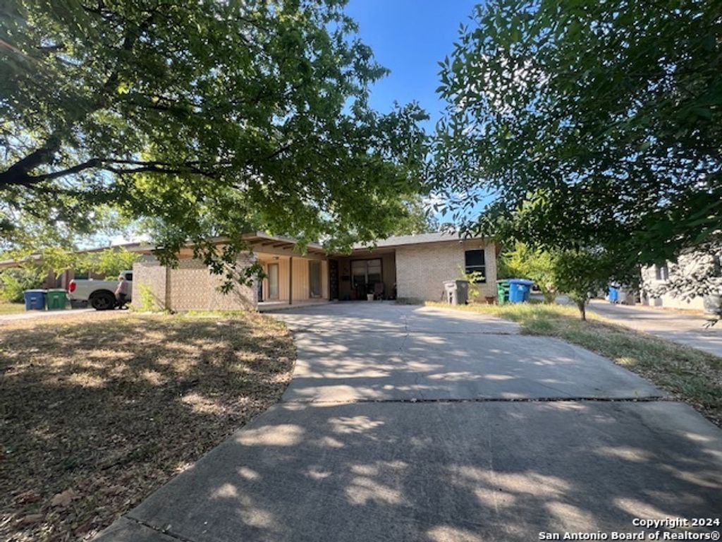 905 RITTIMAN RD, San Antonio, TX 78209